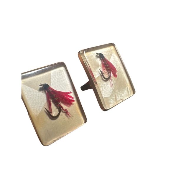 Vintage 1950s Hickok Fly Fishing Cufflinks โ Red Feather in Lucite - Picture 2 of 8